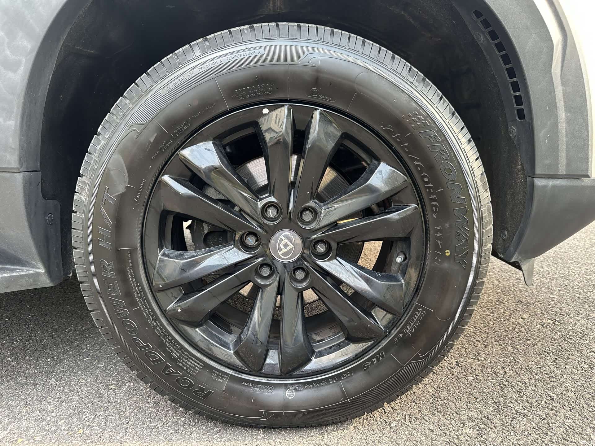 Maxus D90, 2018 26