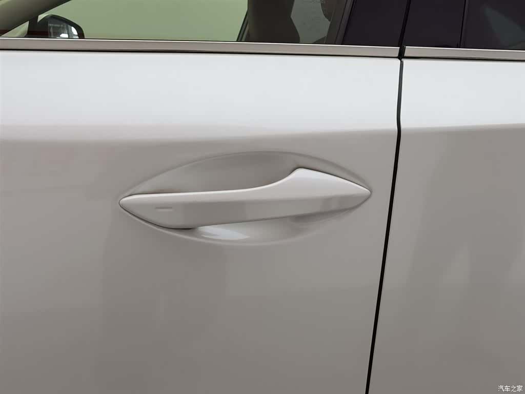 Lexus NX, 2018 18