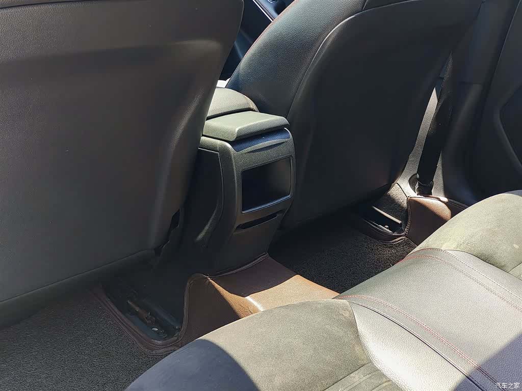 Mercedes-Benz CLA, 2016 10