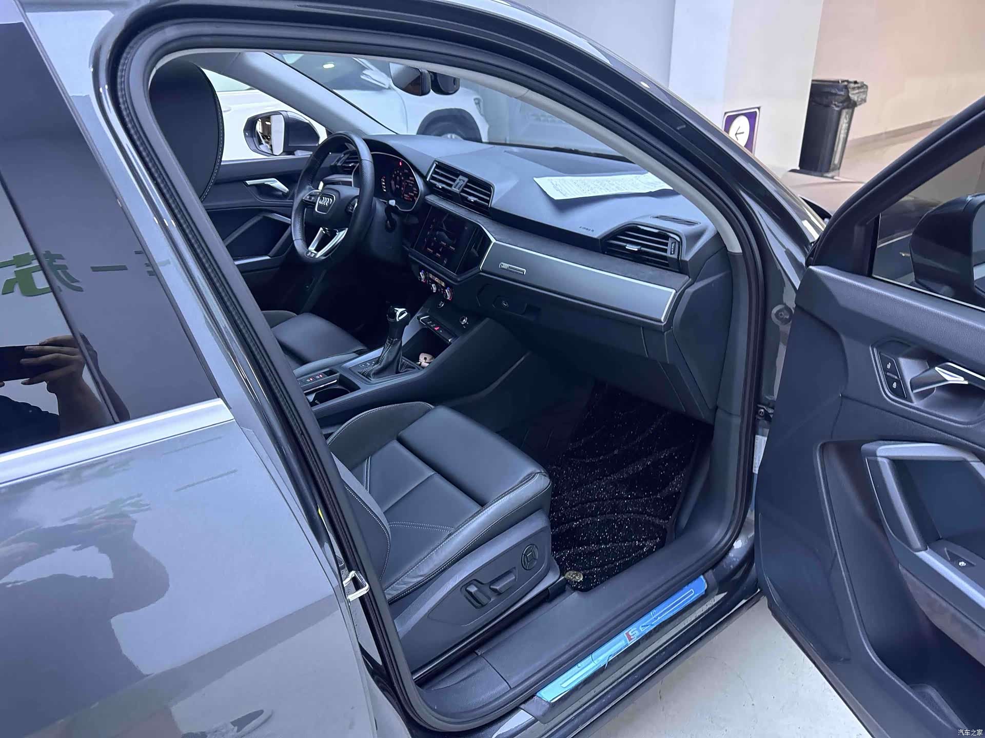 Audi Q3, 2021 11