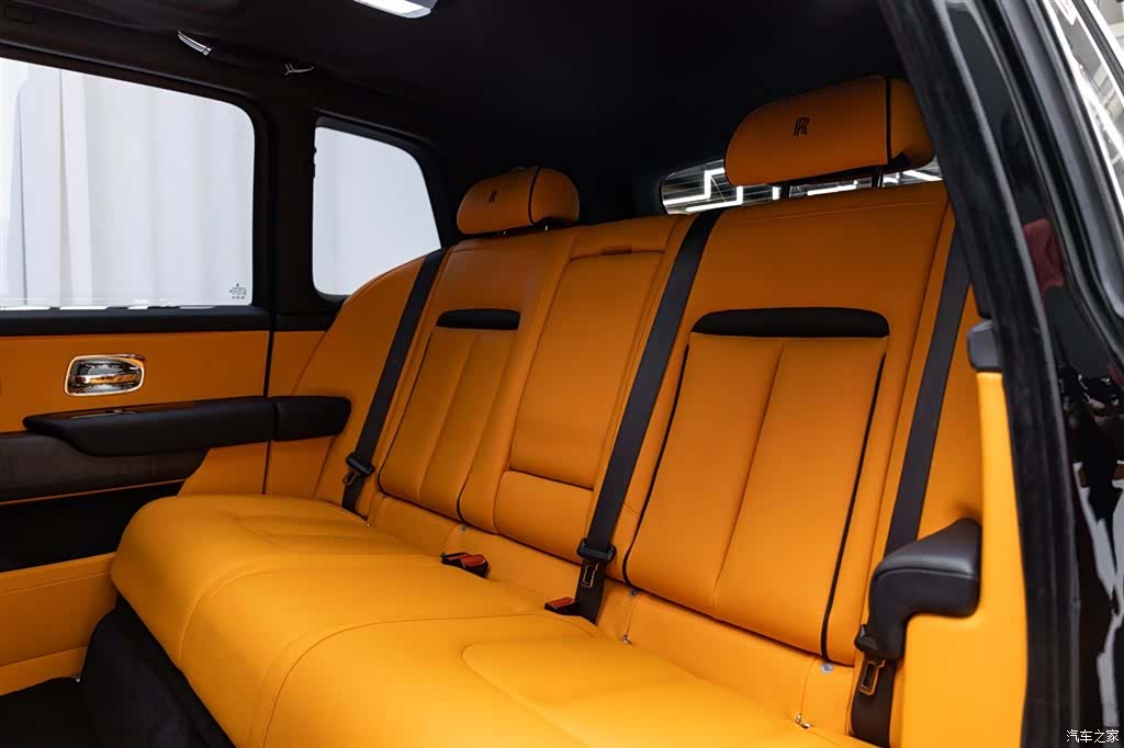 Rolls-Royce Cullinan, 2021 11