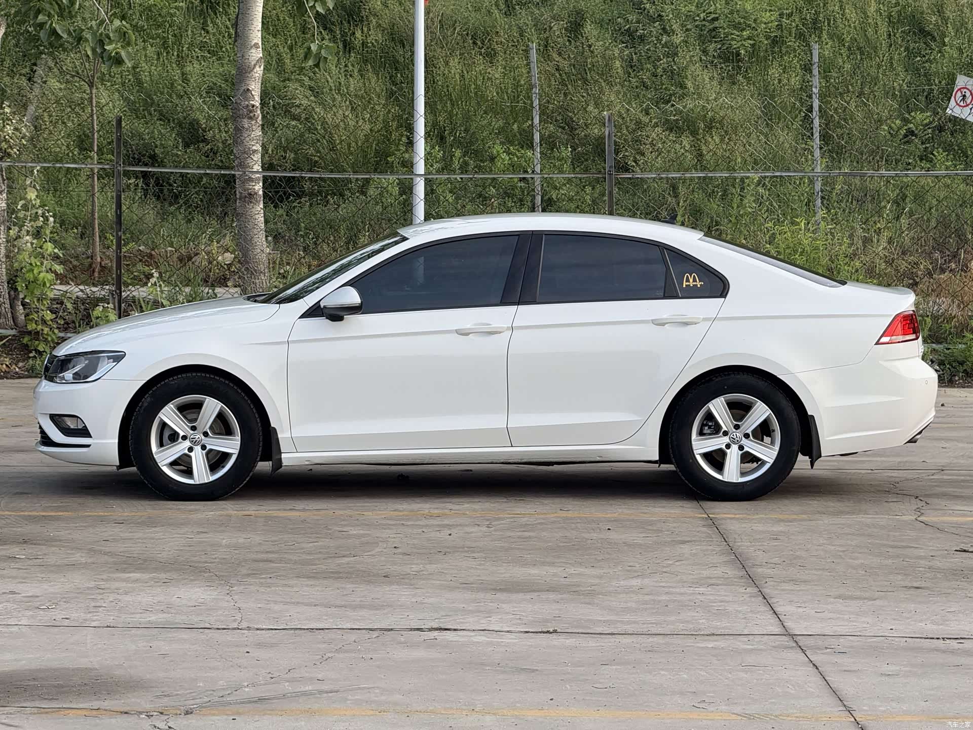Volkswagen Lamando, 2016 4