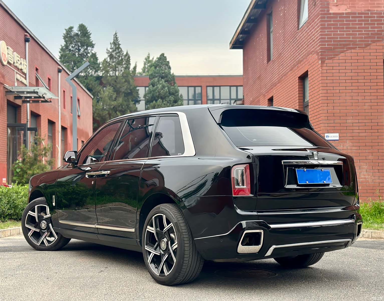 Rolls-Royce Cullinan, 2019 7