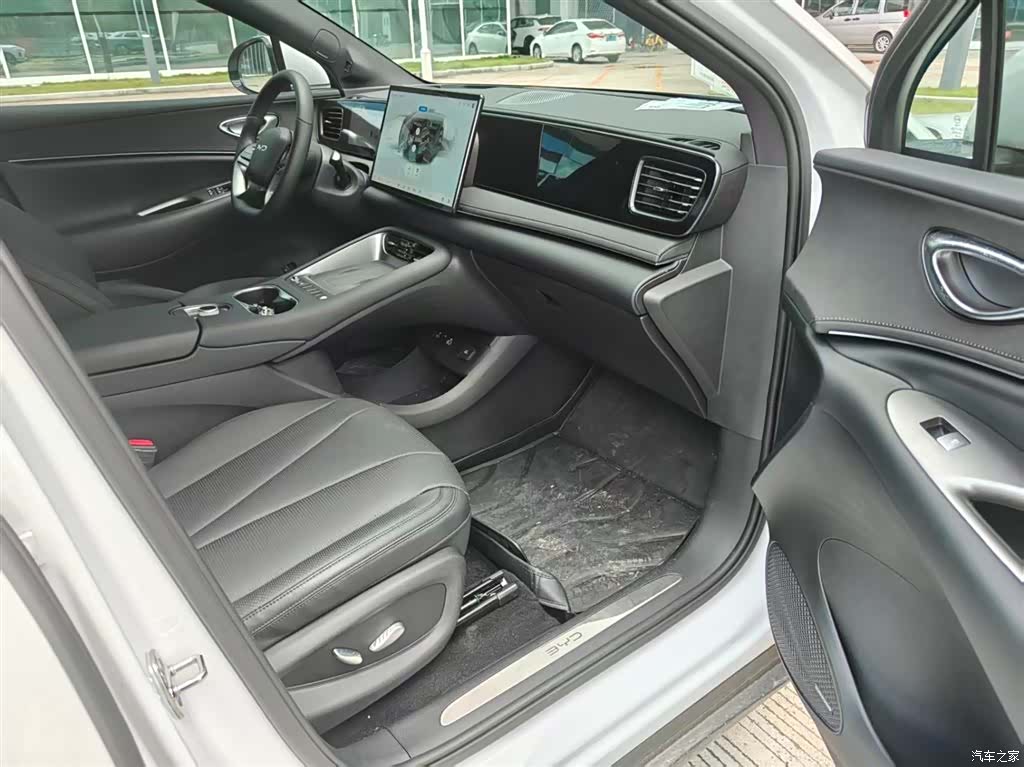 BYD HiAce, 2025 15