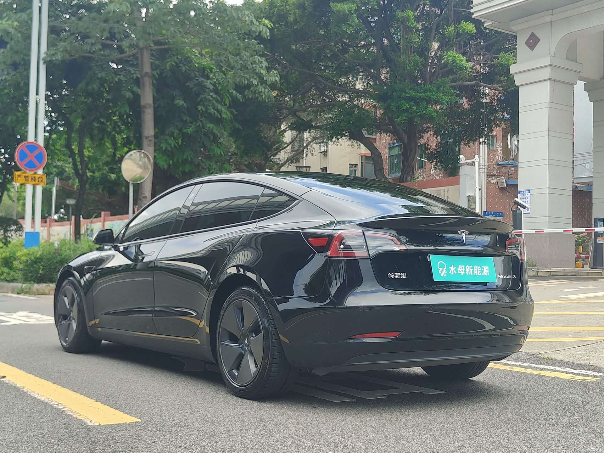 Tesla Model 3, 2021 4