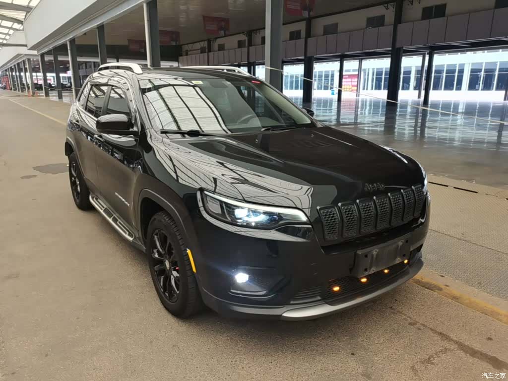 Jeep Cherokee, 2019 4