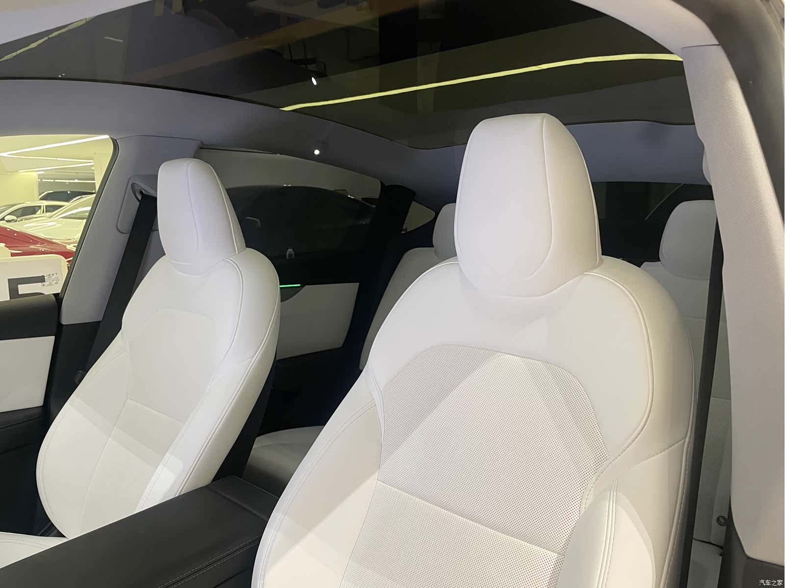 Tesla Model Y, 2025 9