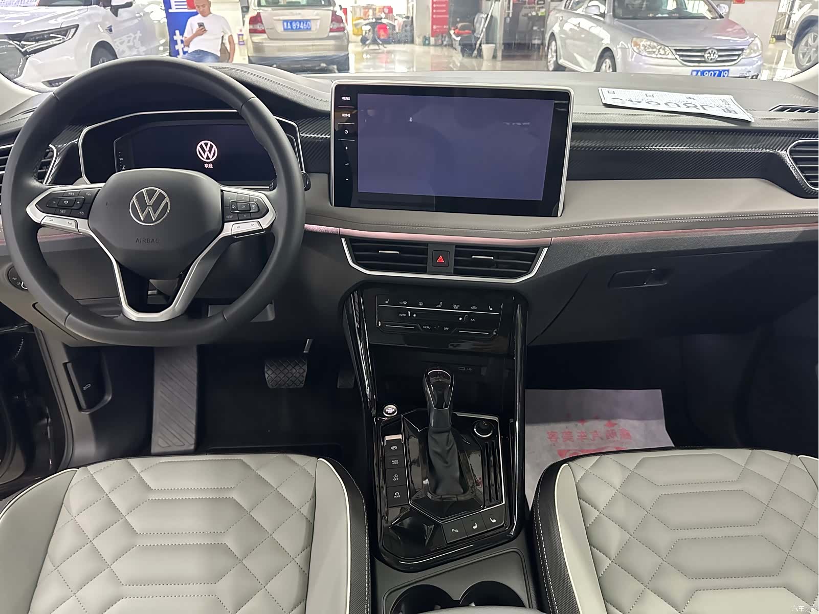 Volkswagen Tayron, 2022 все фото