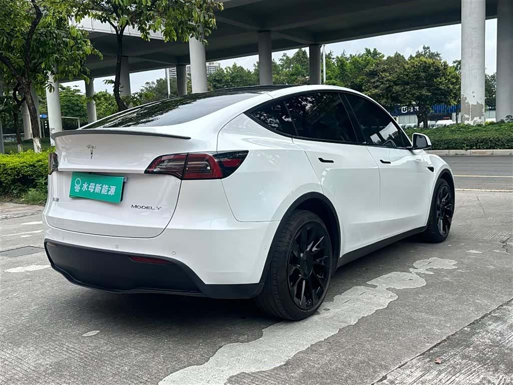Tesla Model Y, 2021 7