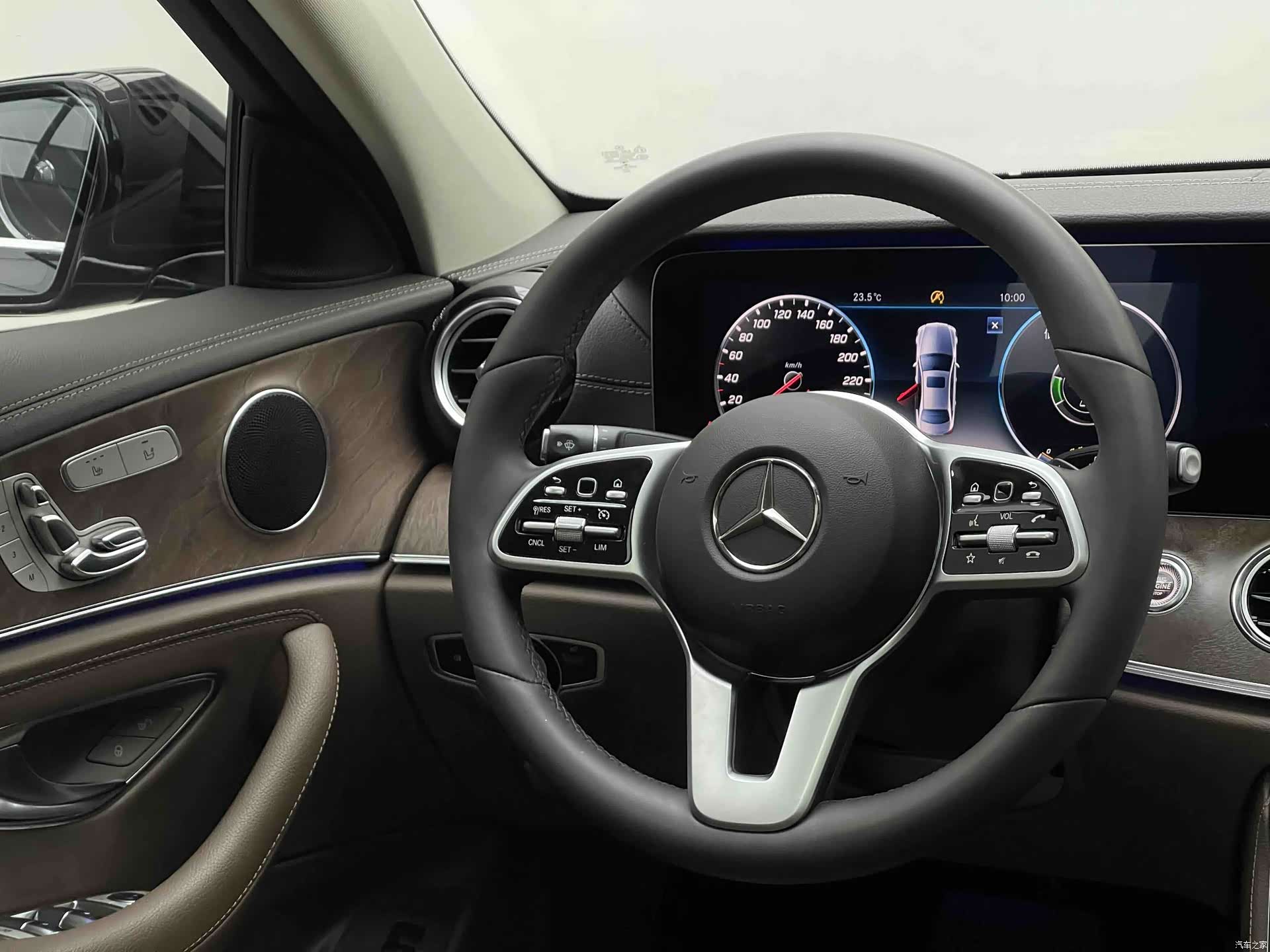 Mercedes-Benz E-Class, 2019 8