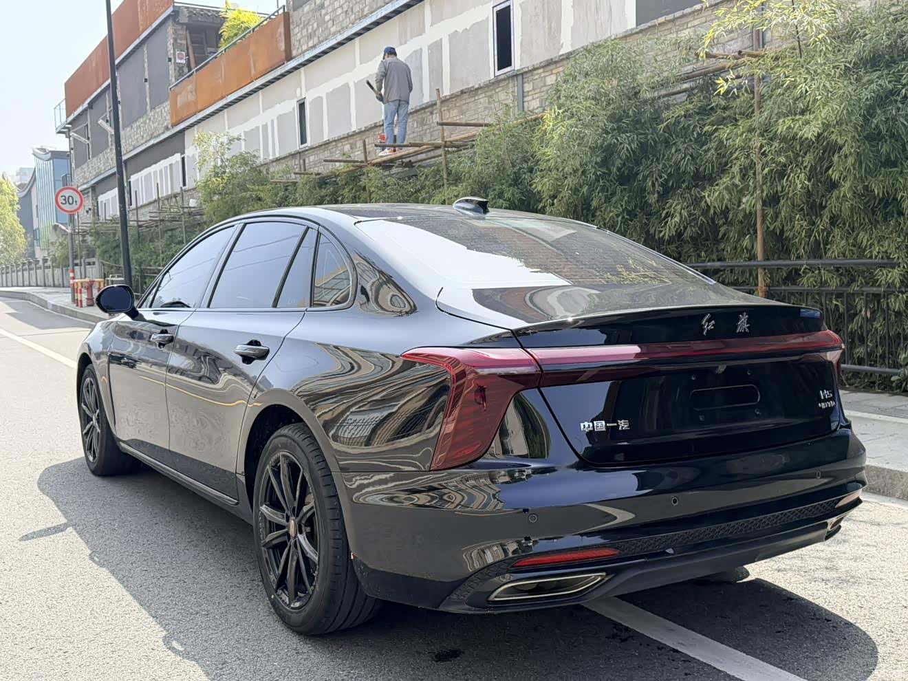 Hongqi H5, 2025 8