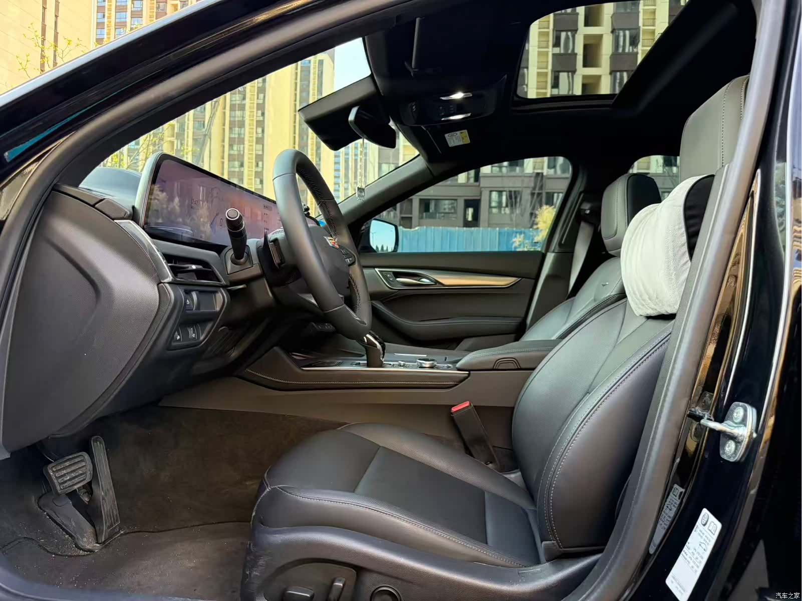 Cadillac CT5, 2025 все фото
