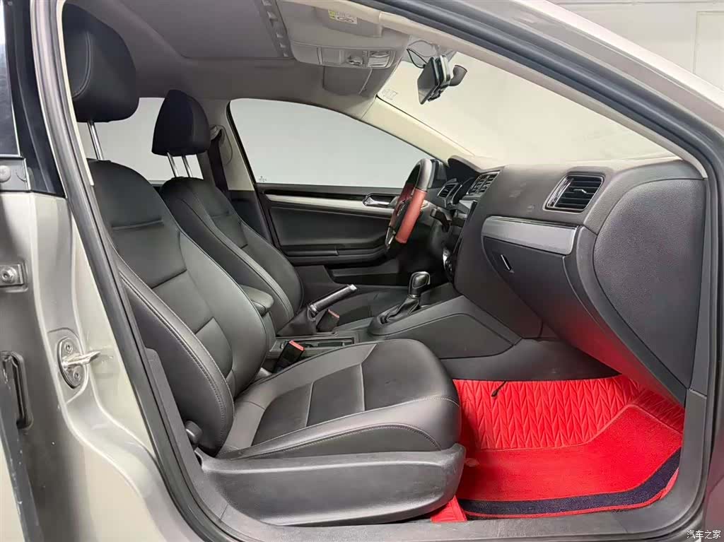 Volkswagen Sagitar, 2018 12