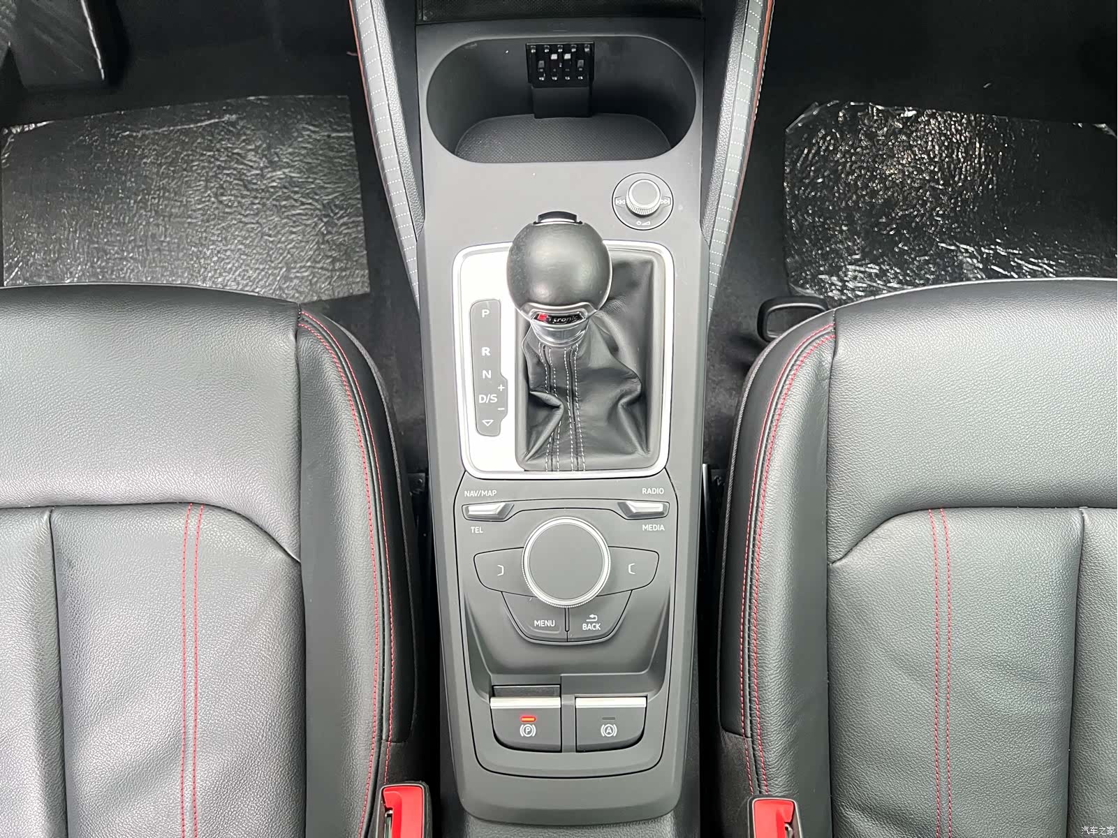 Audi Q2L, 2022 18