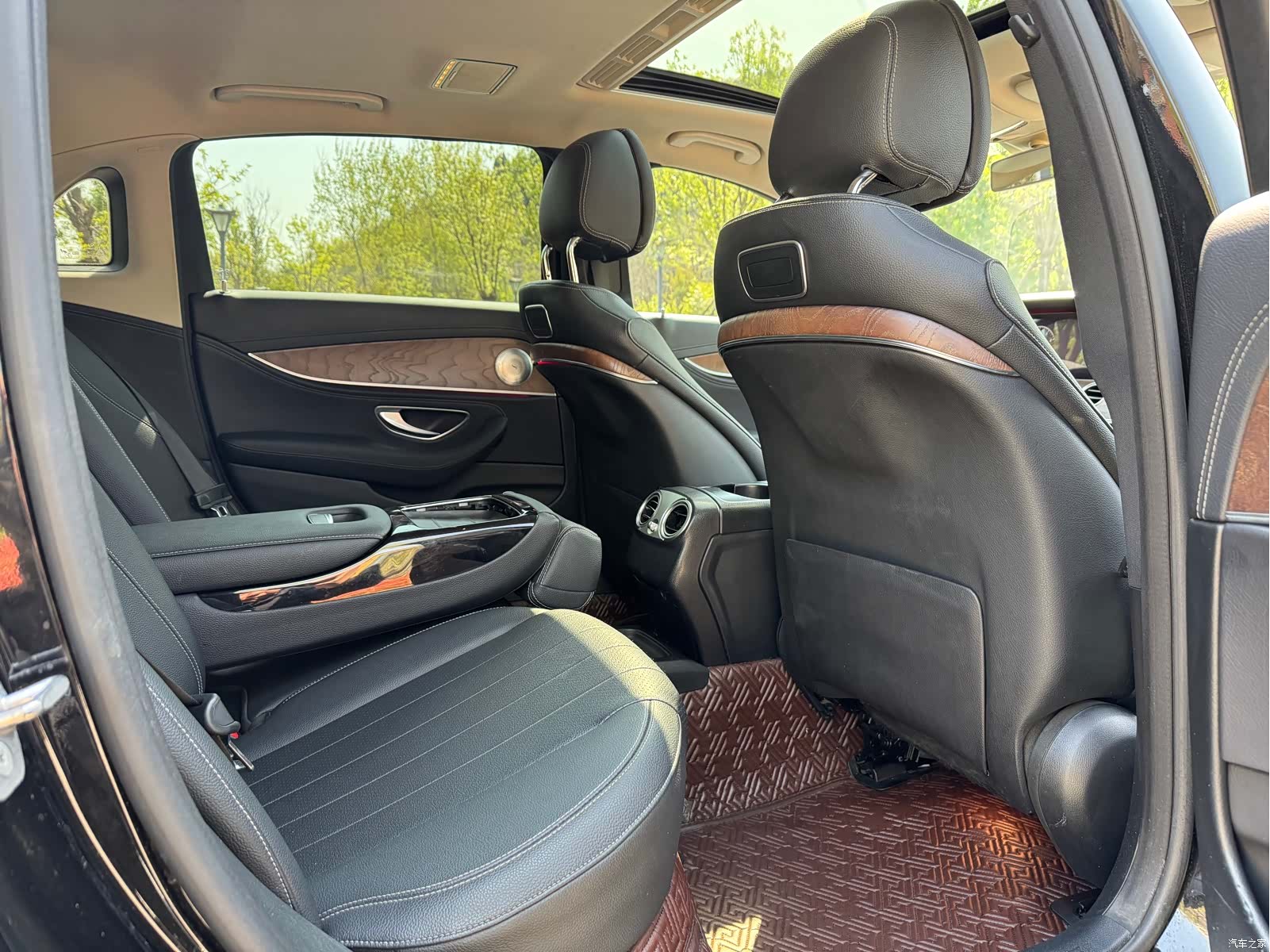 Mercedes-Benz E-Class, 2017 14