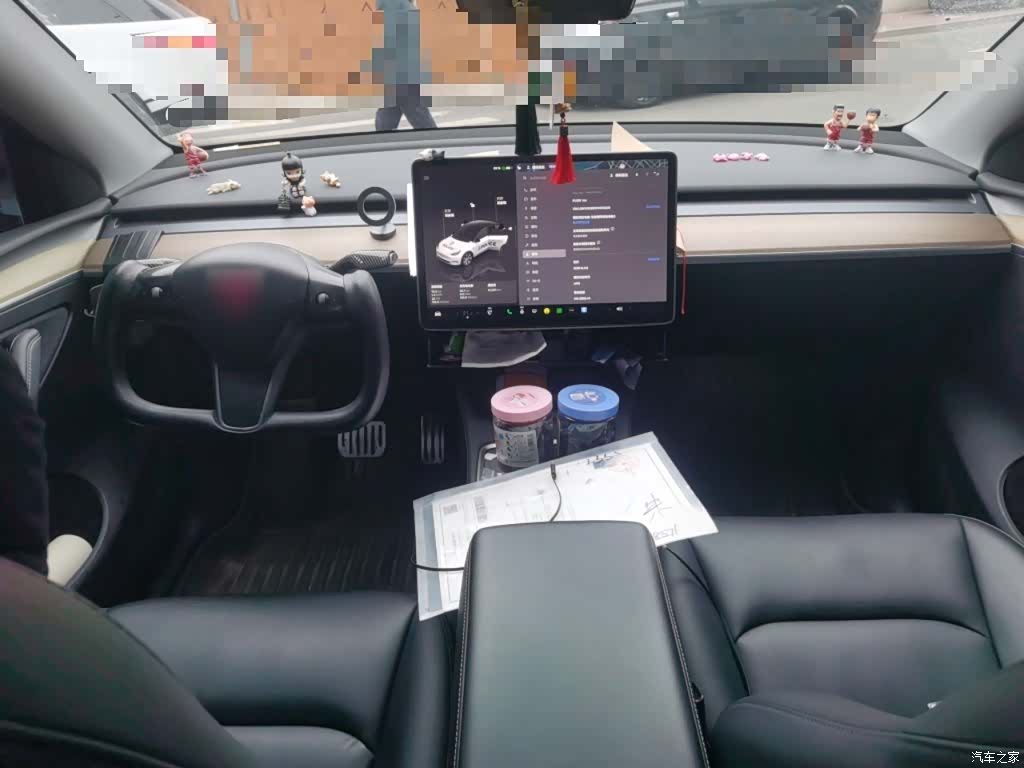 Tesla Model Y, 2023 13