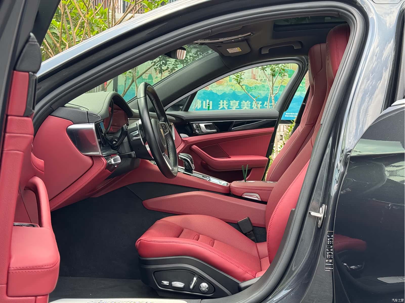 Porsche Panamera, 2017 все фото