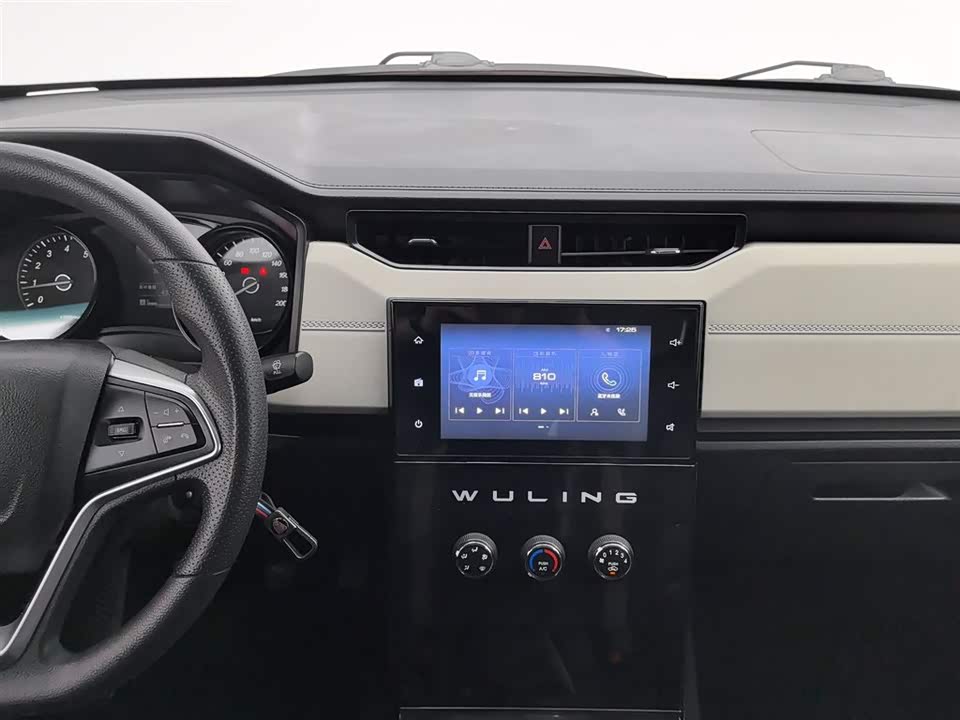 Wuling Wuling Hongguang PLUS