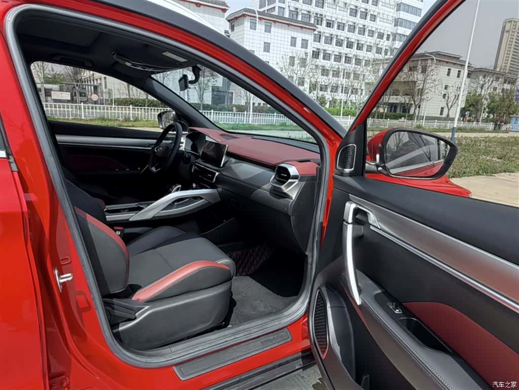 Geely Coolray, 2021 13