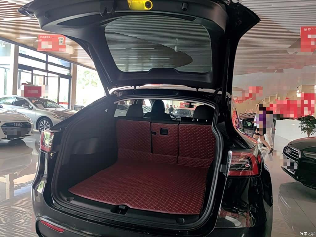 Tesla Model Y, 2022 19