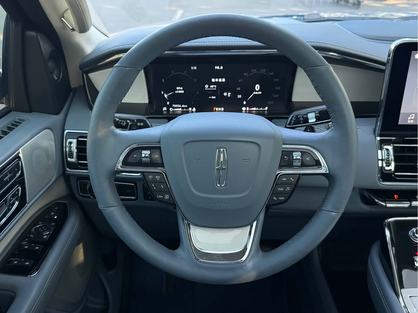 Lincoln Navigator, 2019 25
