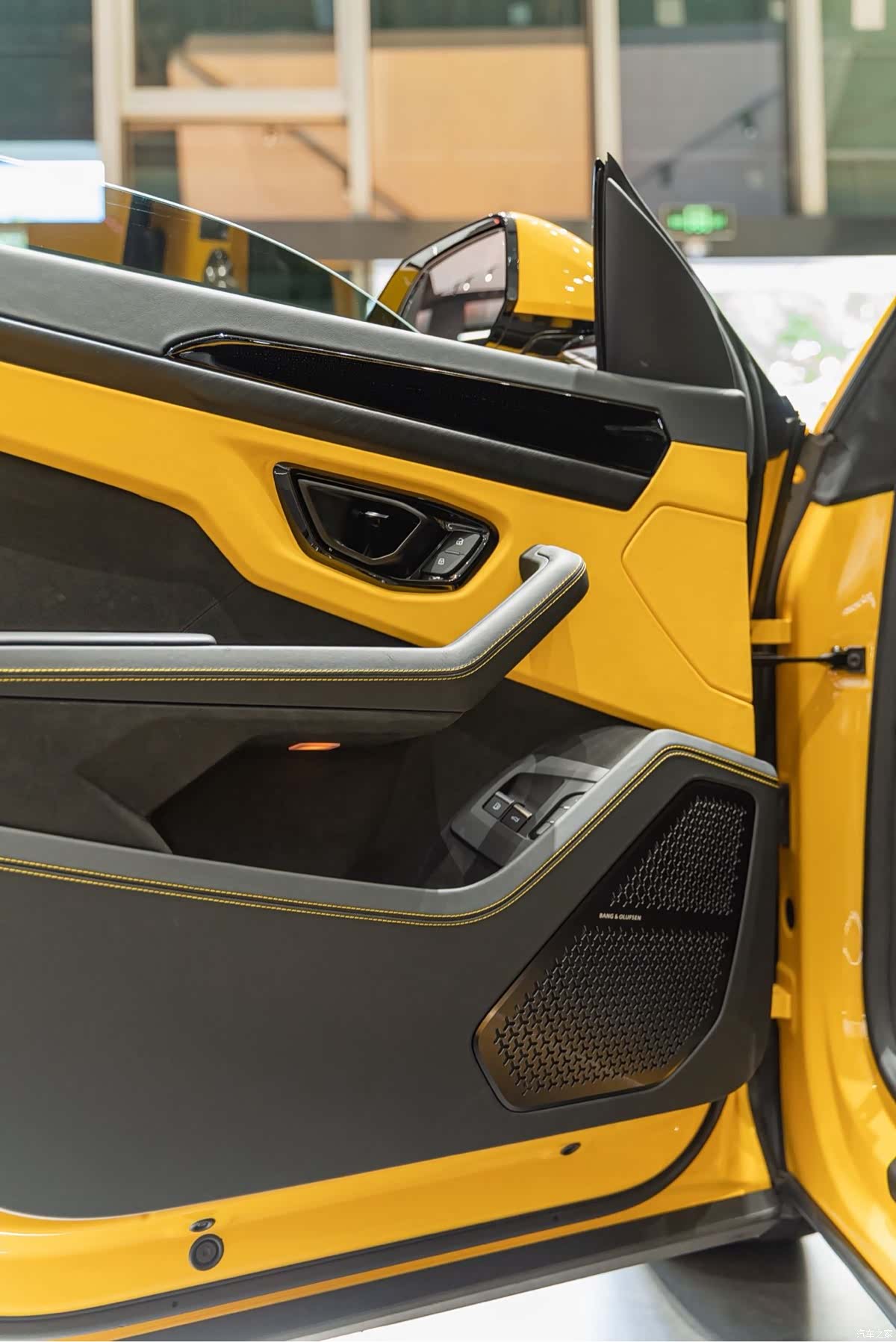 Lamborghini Urus, 2025 15