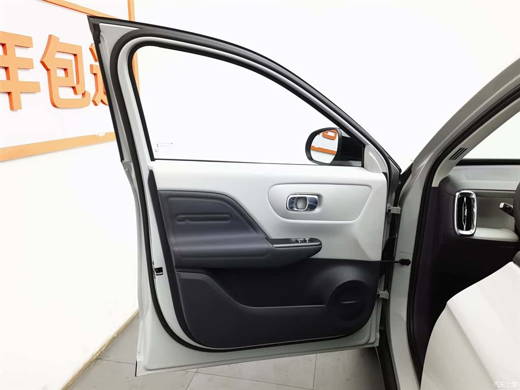 Leapmotor B10, 2025 8