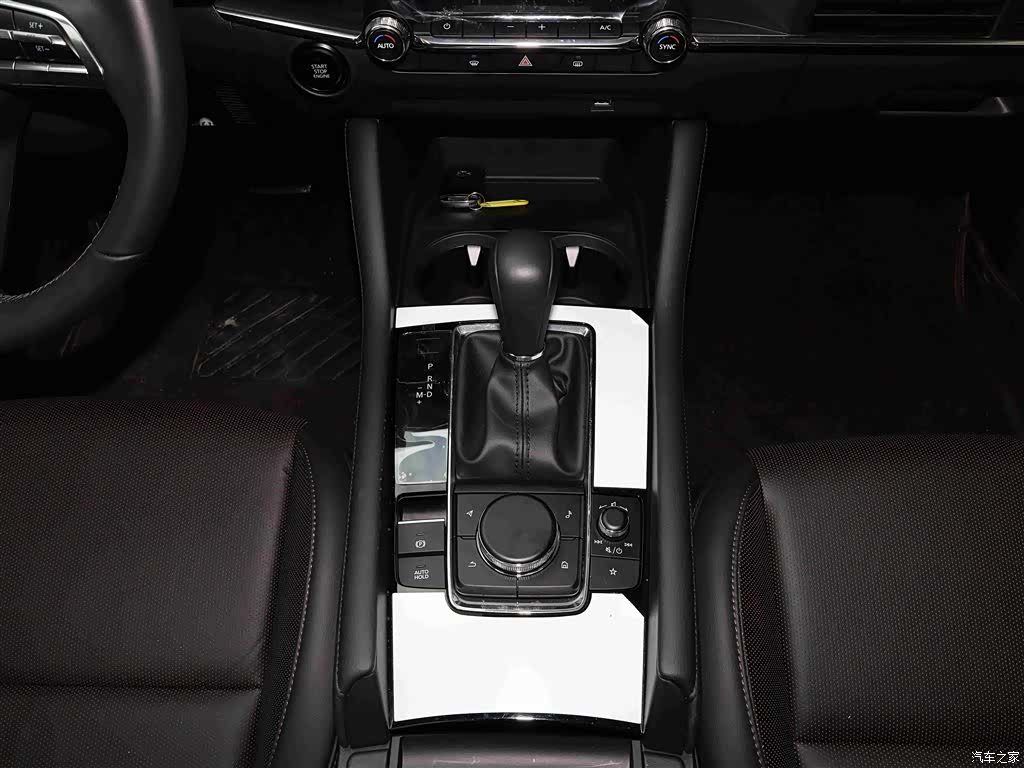 Mazda Mazda3, 2023 13