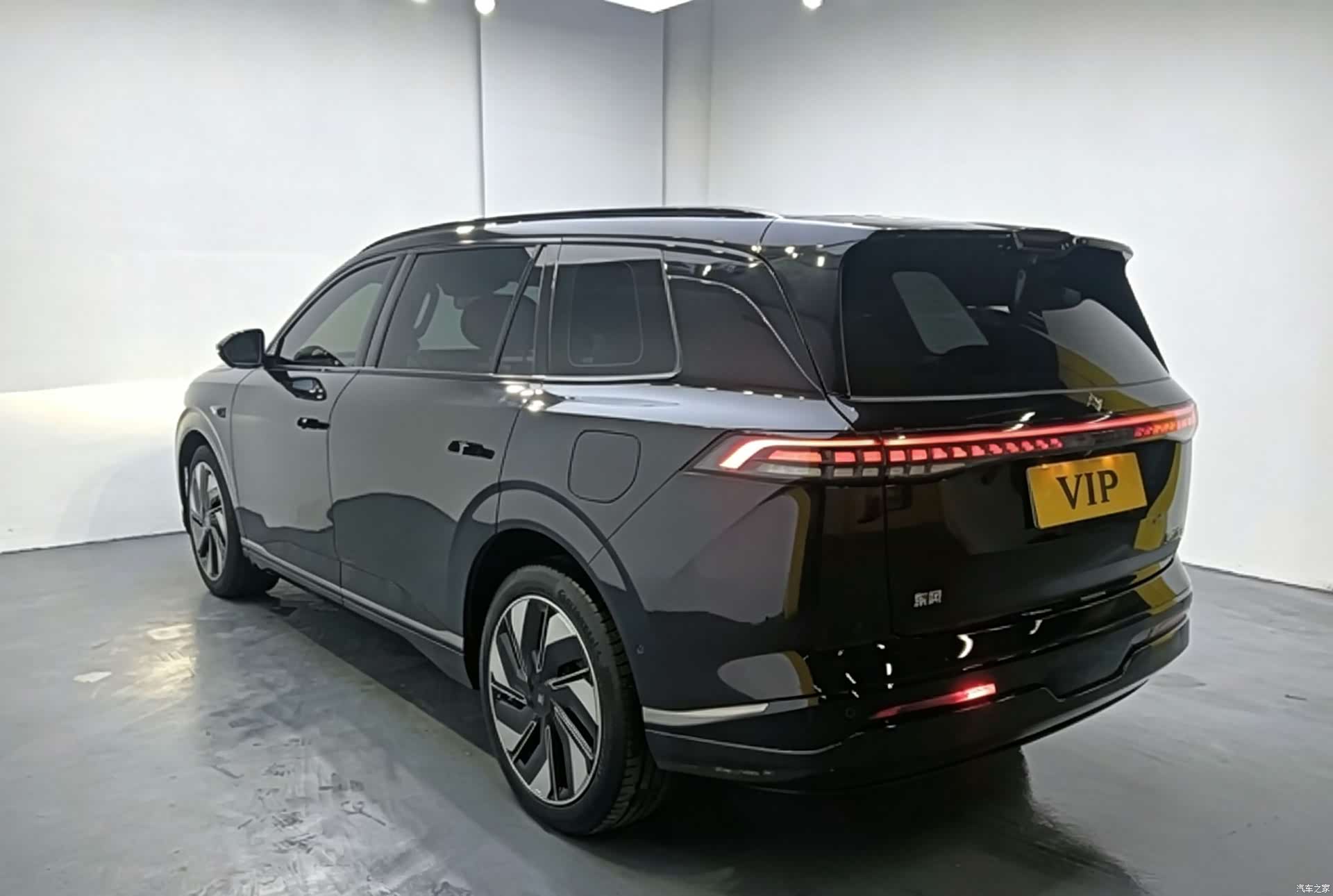 DongFeng eπ008, 2025 4
