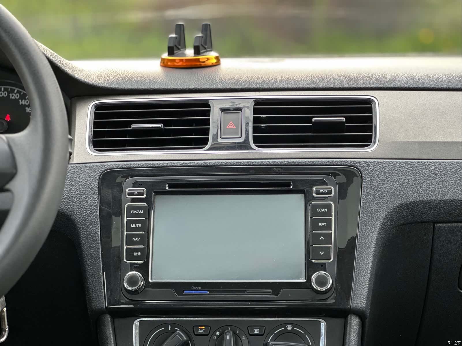 Volkswagen Santana, 2015 41