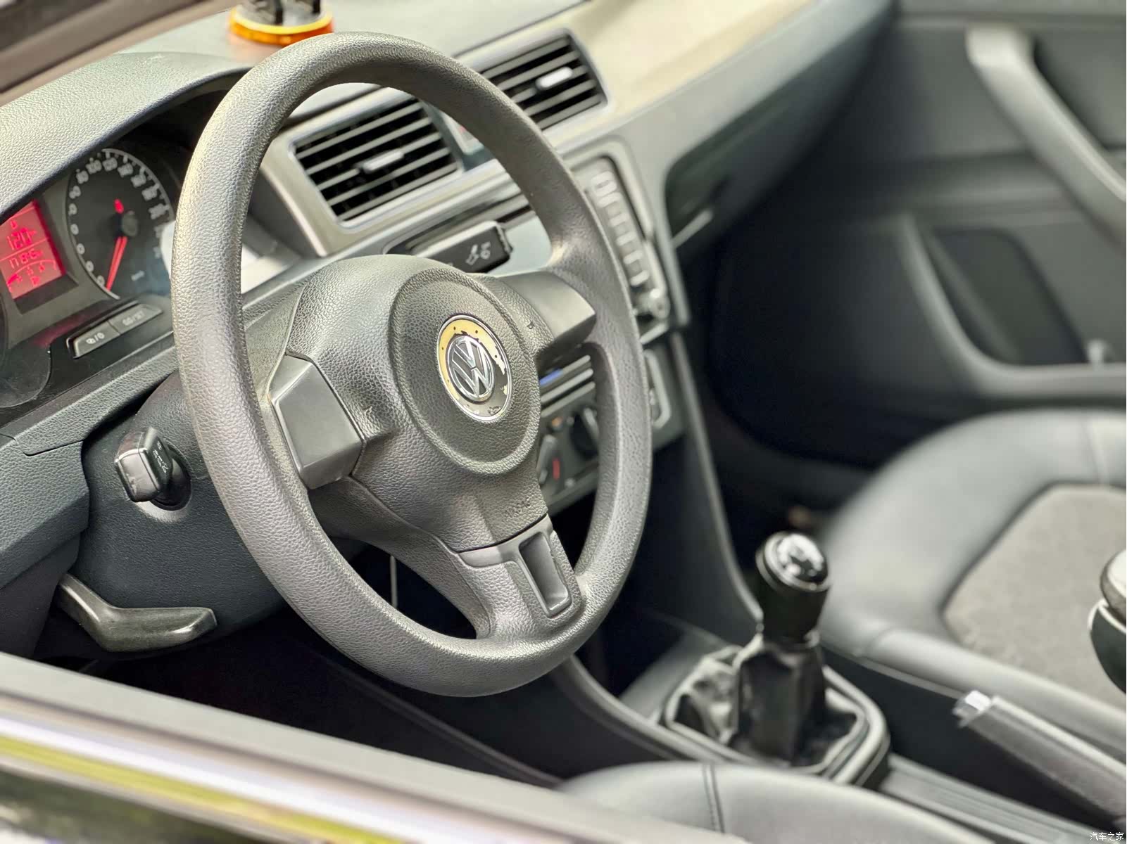Volkswagen Santana, 2015 20