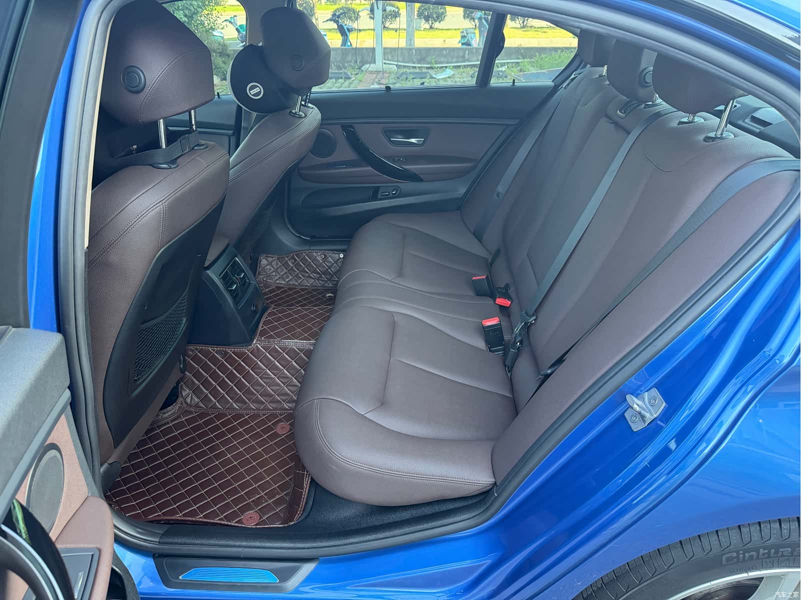 BMW 3 Series, 2018 все фото