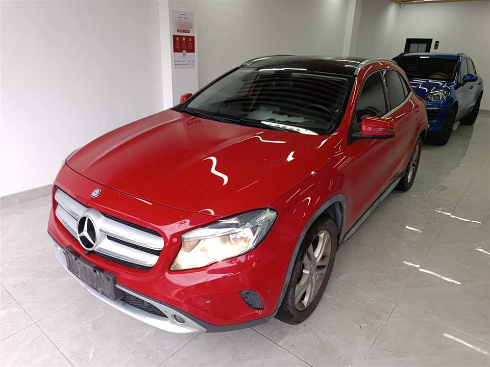 Mercedes-Benz GLA