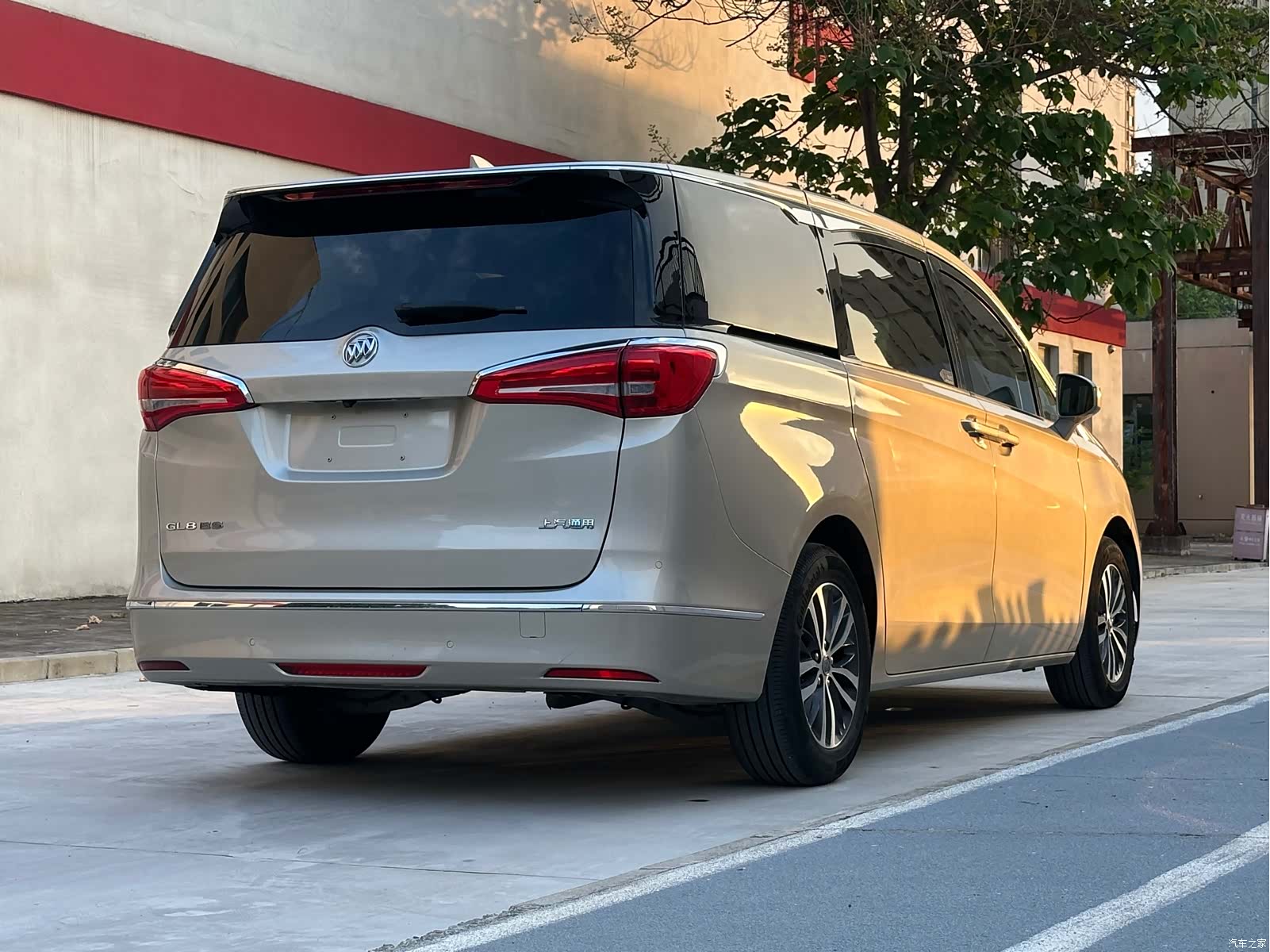 Buick GL8, 2018 4