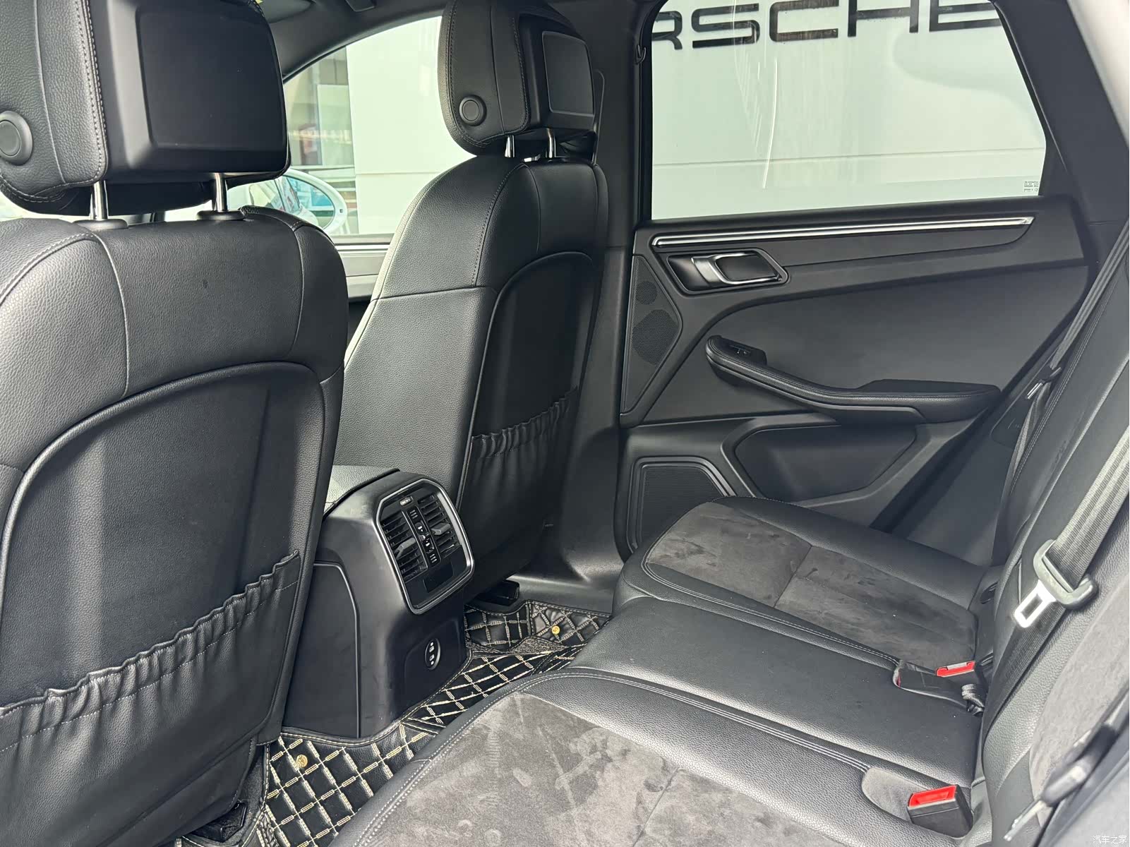 Porsche Macan, 2021 11