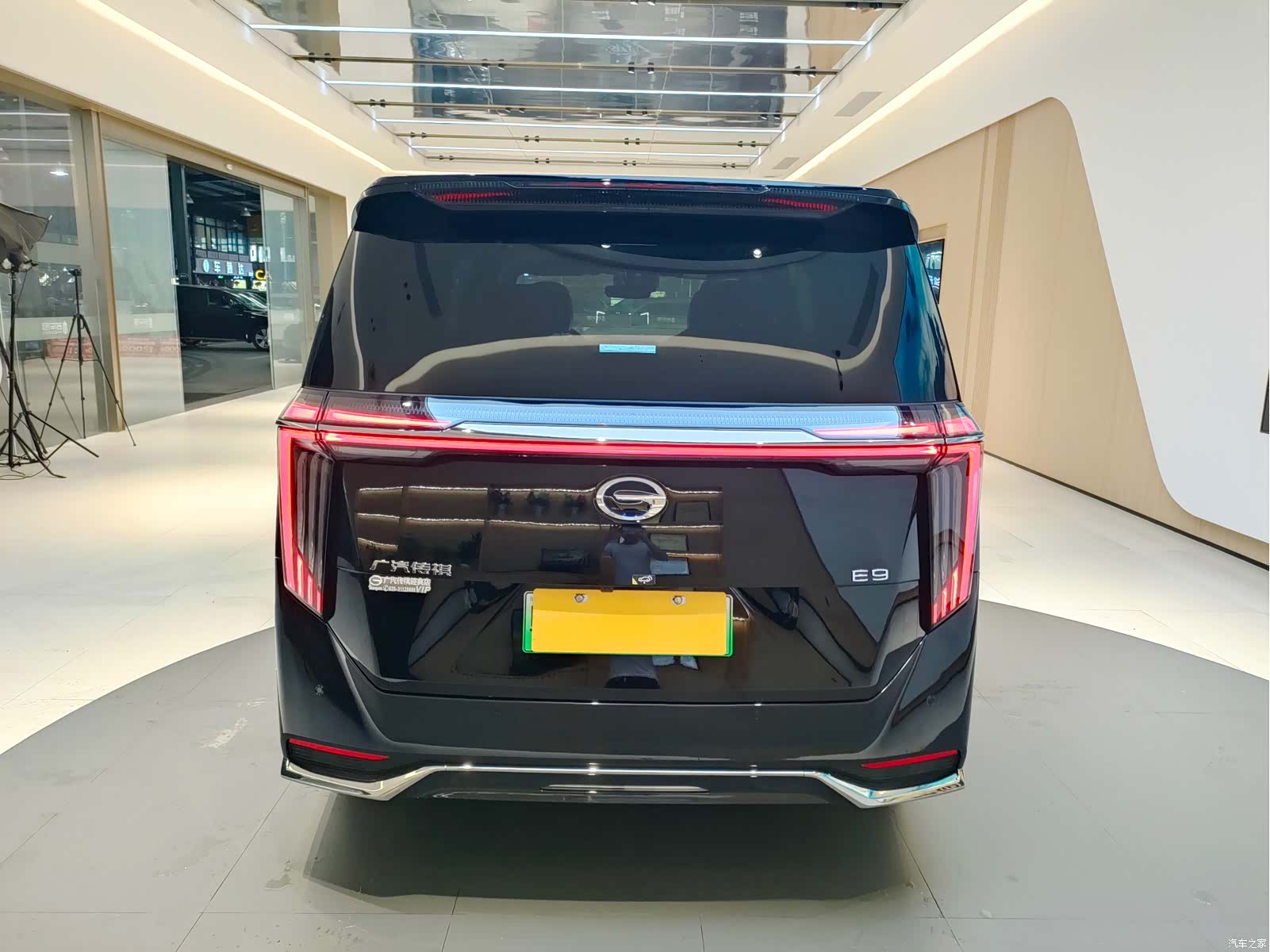 Trumpchi E9, 2026 4