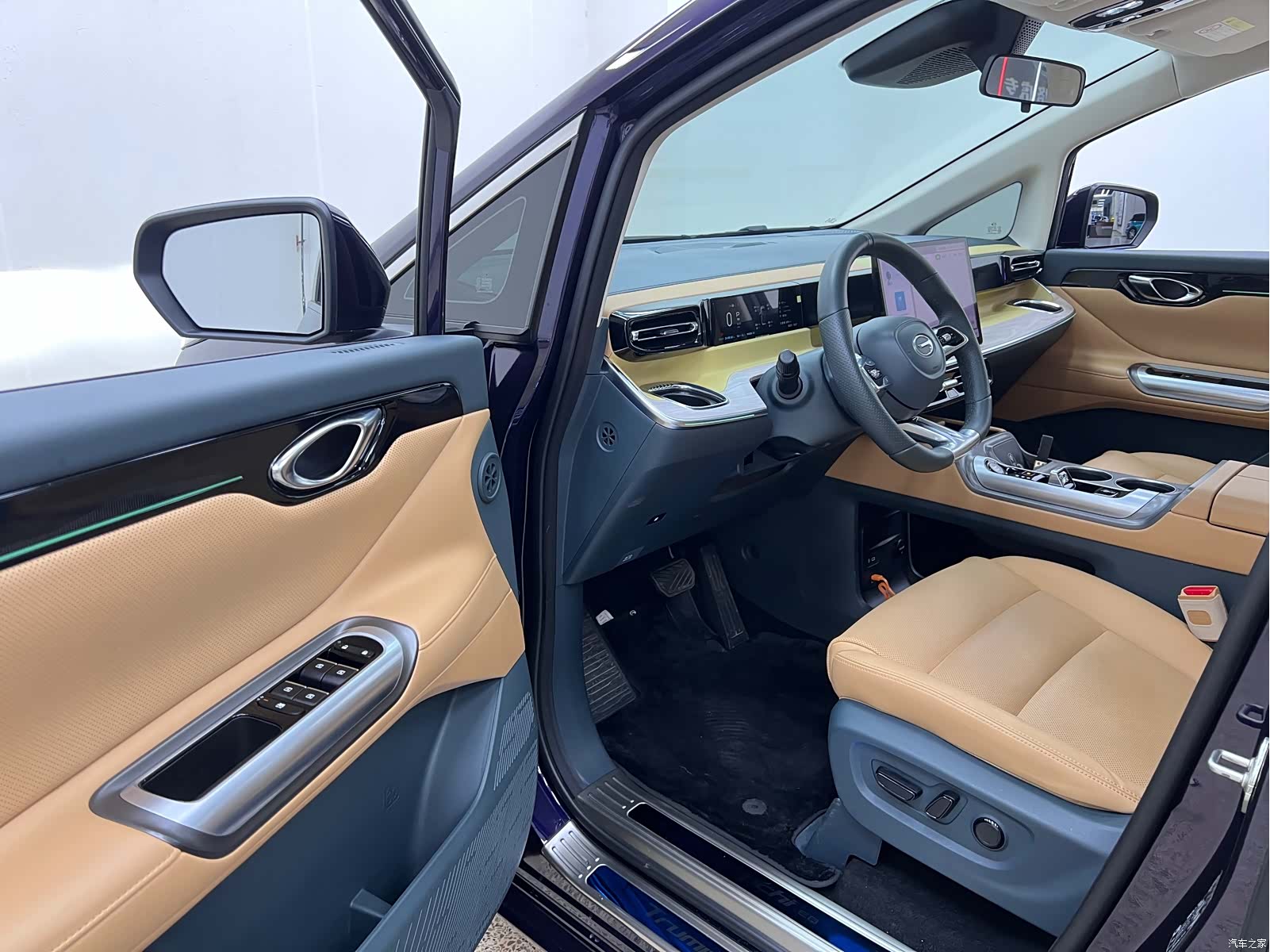Trumpchi E8, 2023 13