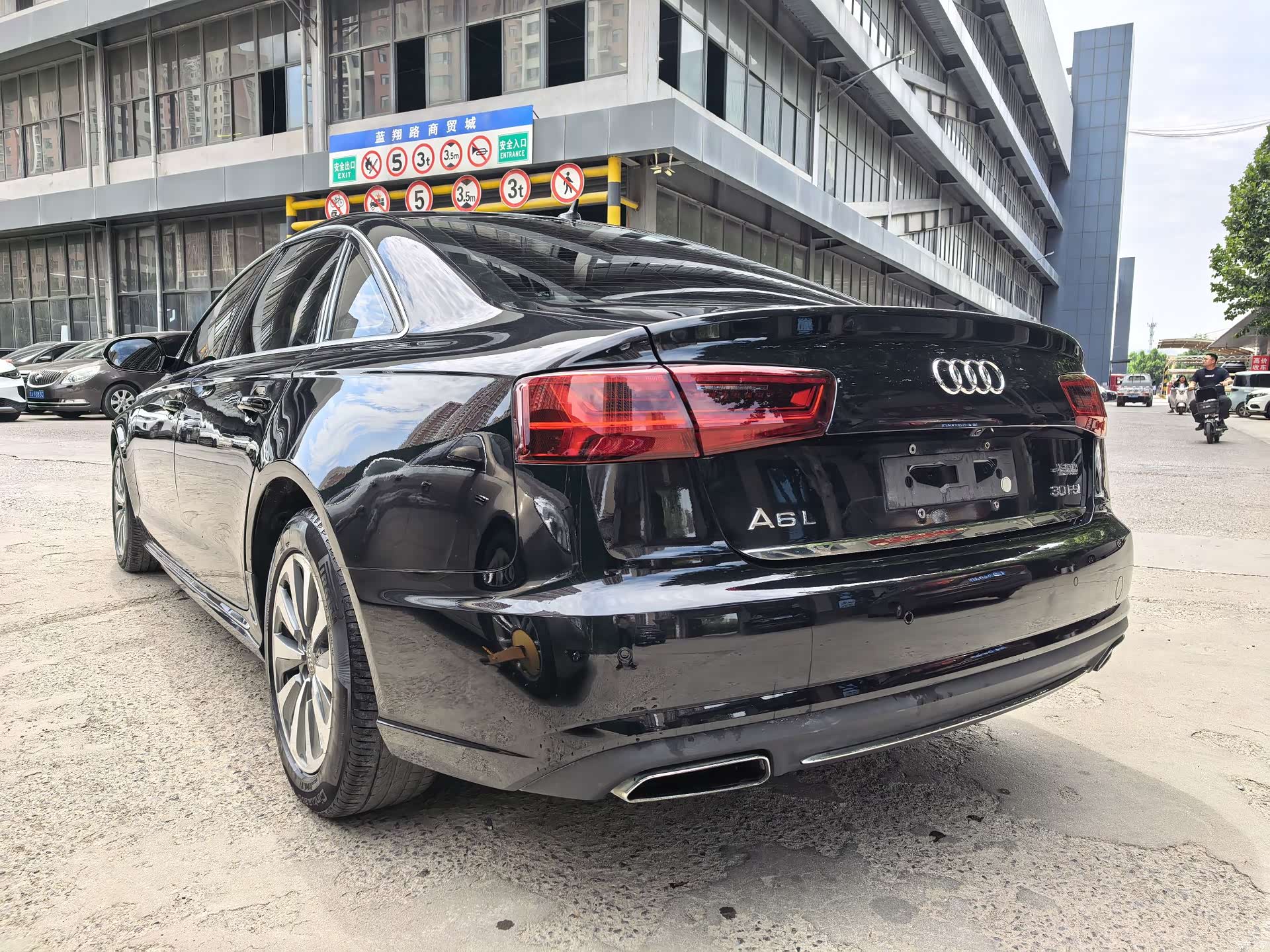 Audi A6L, 2017 4
