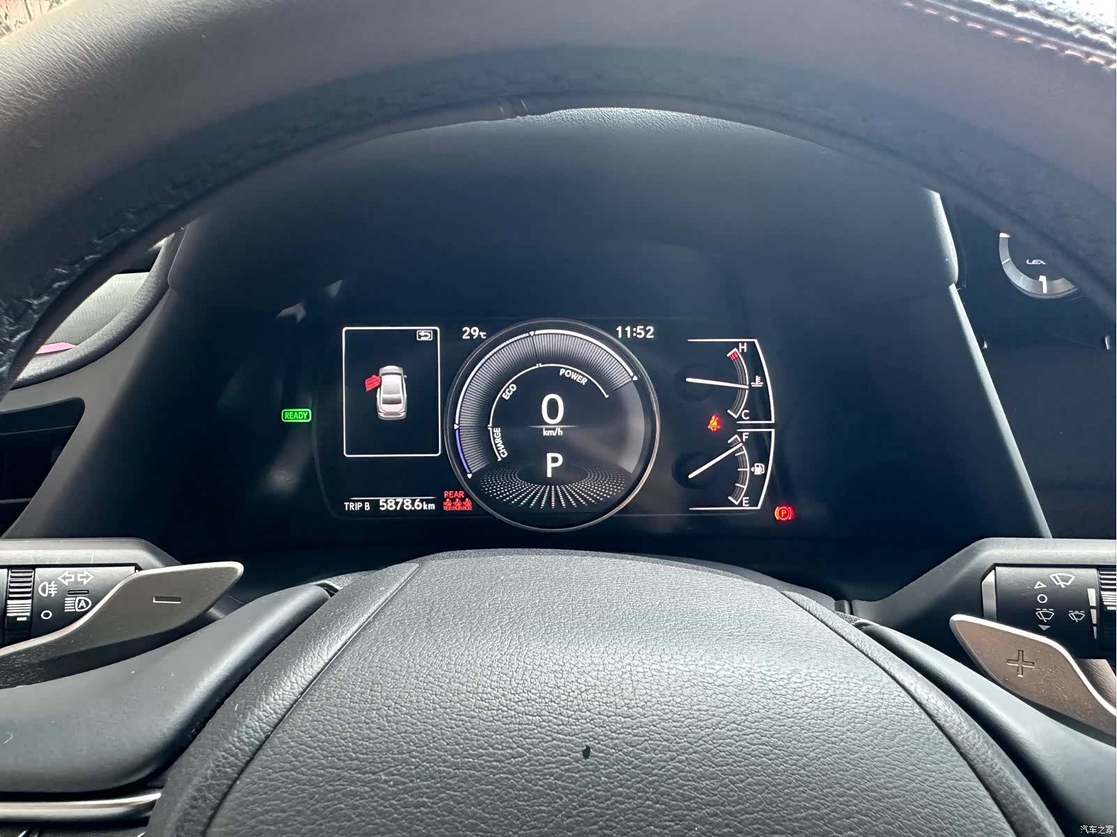 Lexus ES, 2026 4