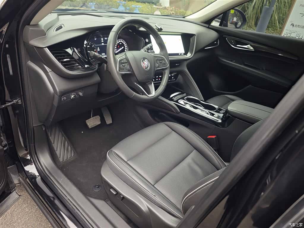 Buick Envision Plus, 2023 все фото
