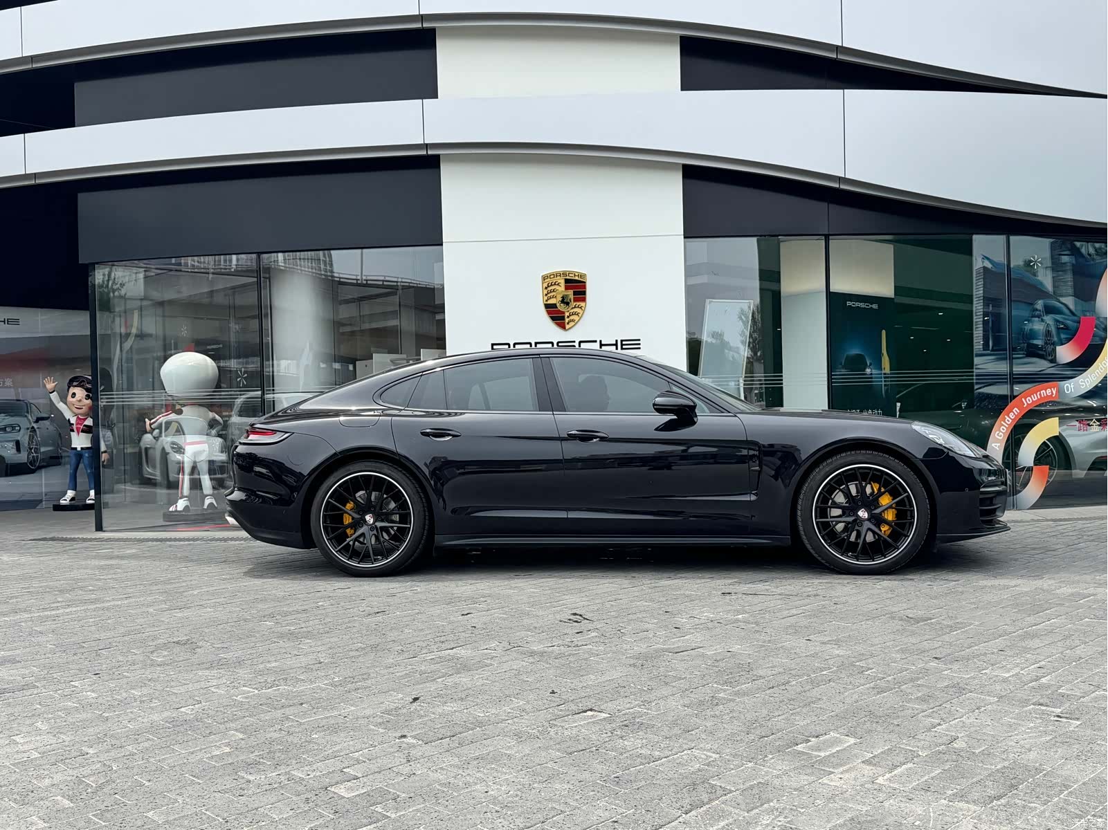 Porsche Panamera, 2023 все фото