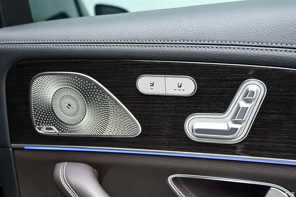 Mercedes-Benz GLS, 2021 28