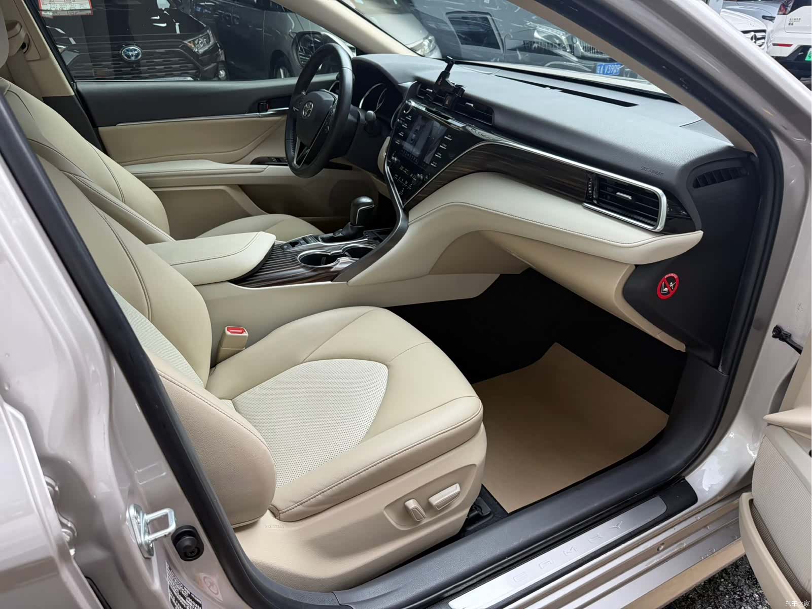 Toyota Camry, 2018 7