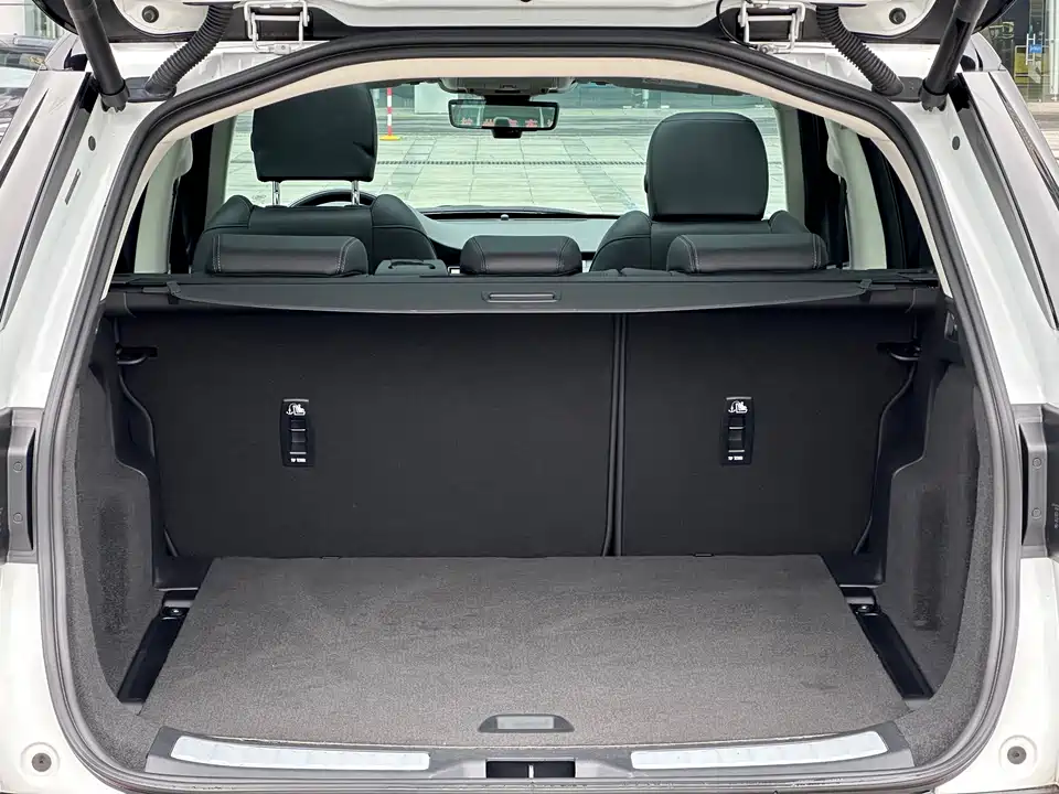 Land Rover Discover sports