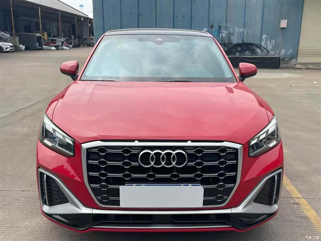 Audi Q2L, 2021 3