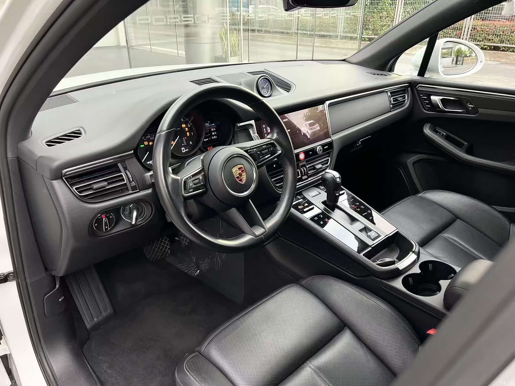 Porsche Macan, 2023 8