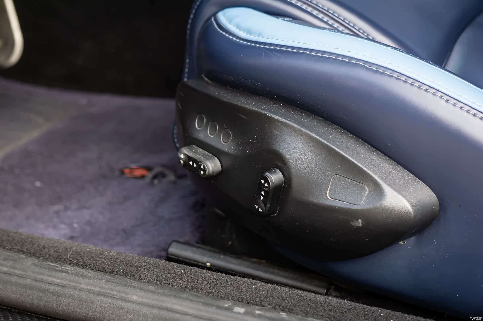 Maserati GranTurismo, 2013 17