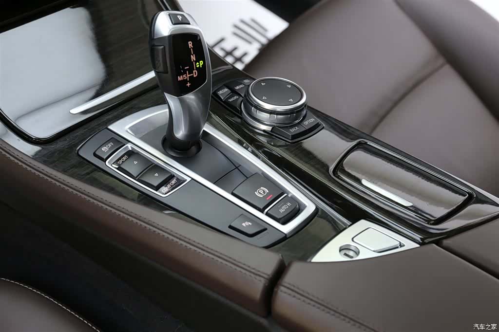 BMW 5 Series, 2017 12