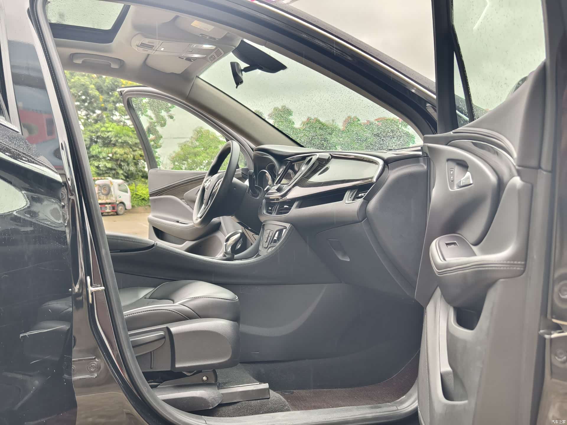 Buick Envision Plus, 2022 10