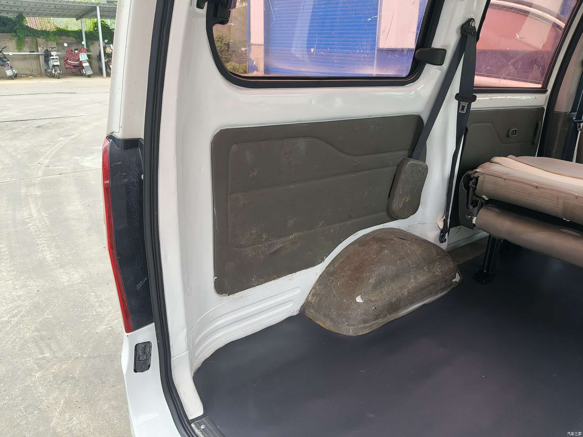 Wuling V, 2018 14